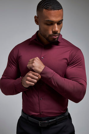 Muscle Fit Dress Shirt in Burgundy