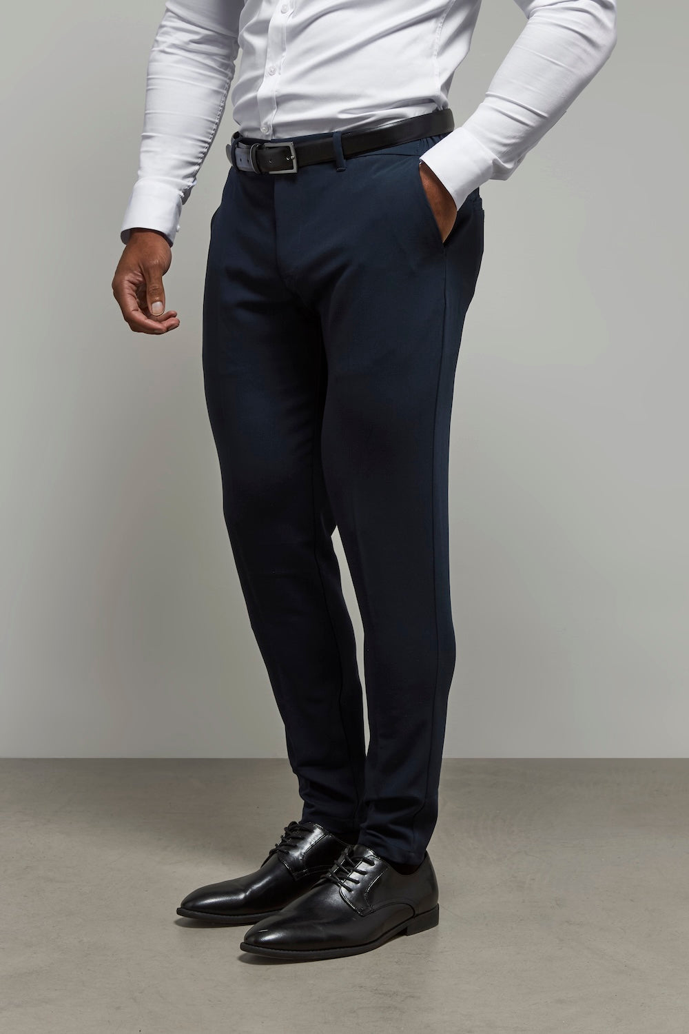 Muscle Fit Essential Trousers in Navy