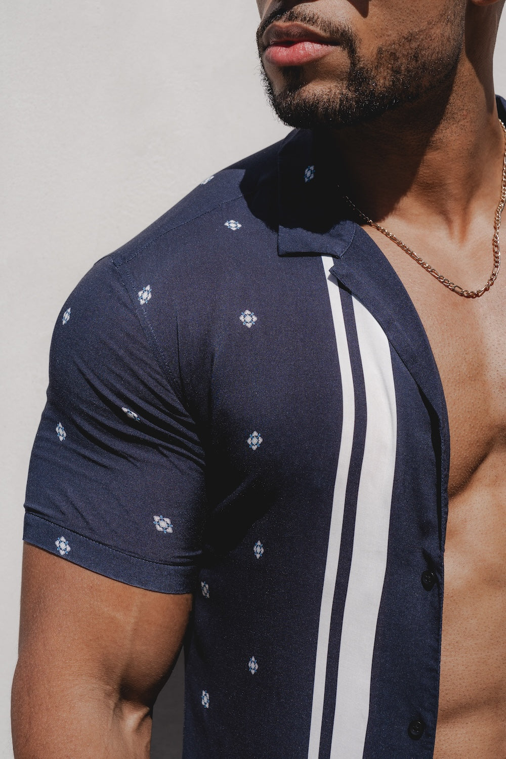 Printed Shirt in Medallion - TAILORED ATHLETE - ROW