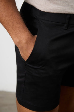Model is 5'11 wears a size 34W for a looser fit (31" waist, 31" inside leg)