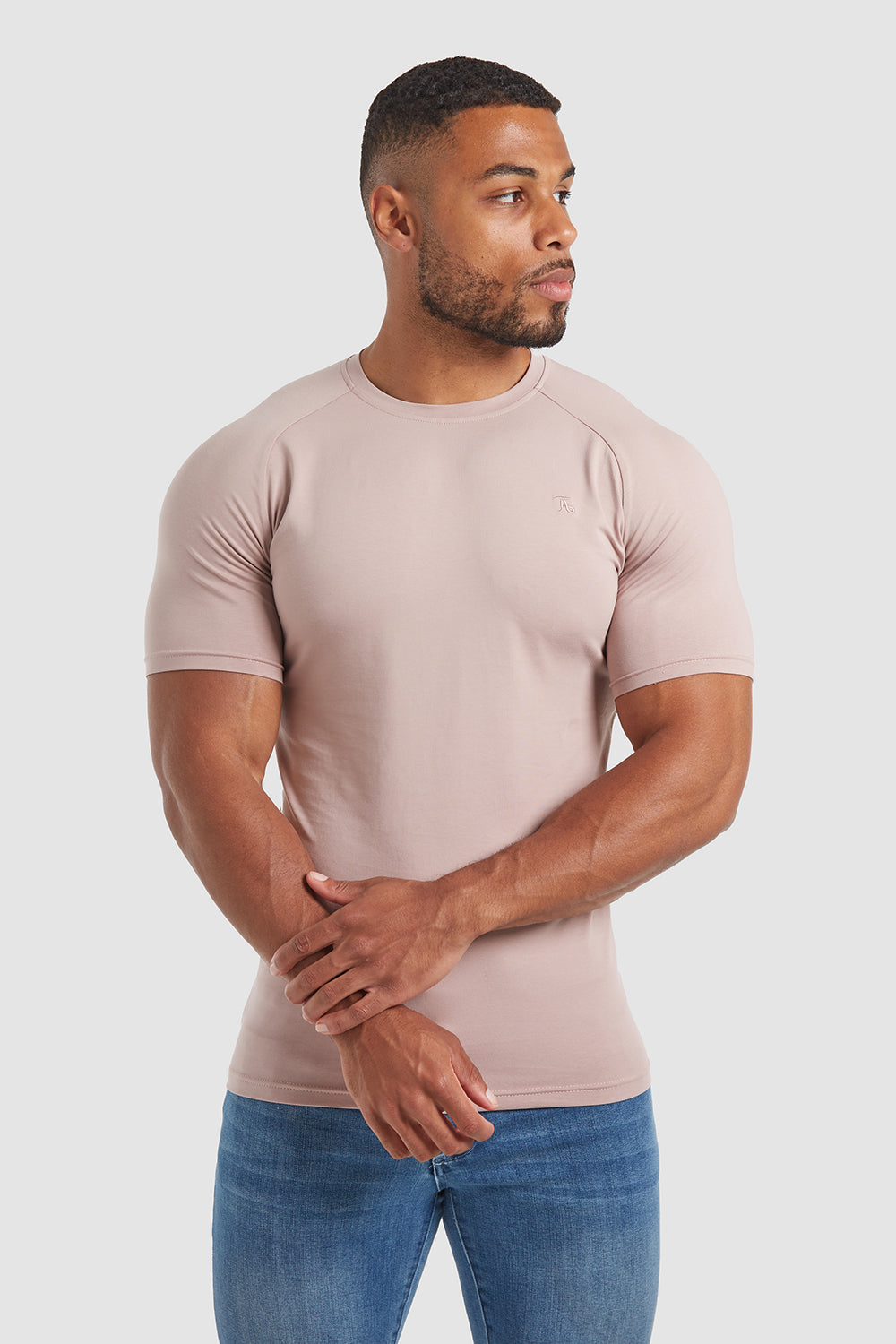 Muscle Fit T-Shirt in Plaster - TAILORED ATHLETE - ROW