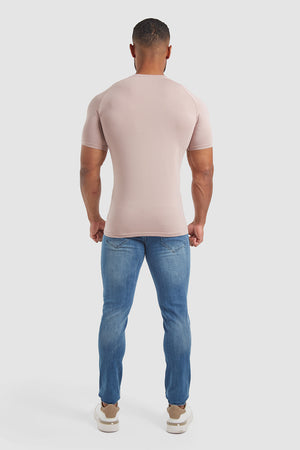 Muscle Fit T-Shirt in Plaster - TAILORED ATHLETE - ROW