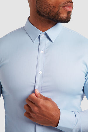 Luxe Business Shirt in Textured Twill Blue - TAILORED ATHLETE - ROW