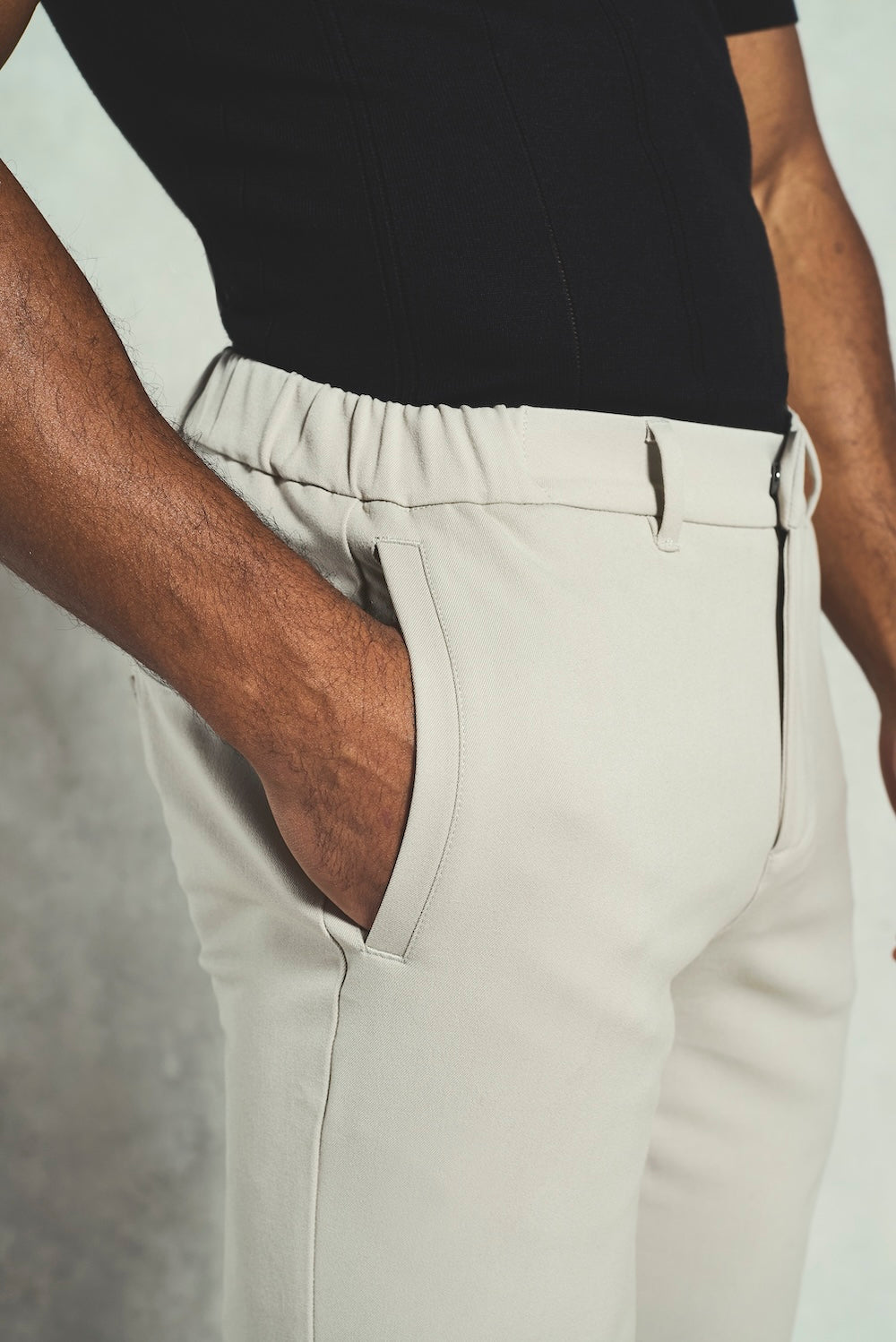 365 Muscle Fit Trouser in Sand