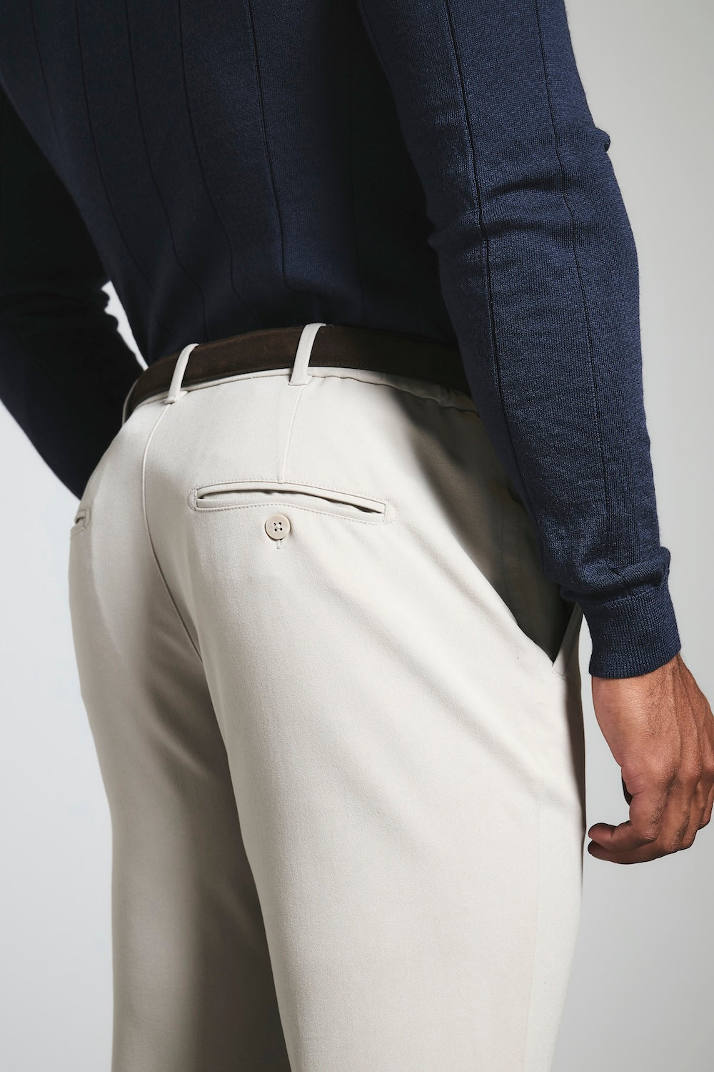 365 Muscle Fit Trouser in Sand
