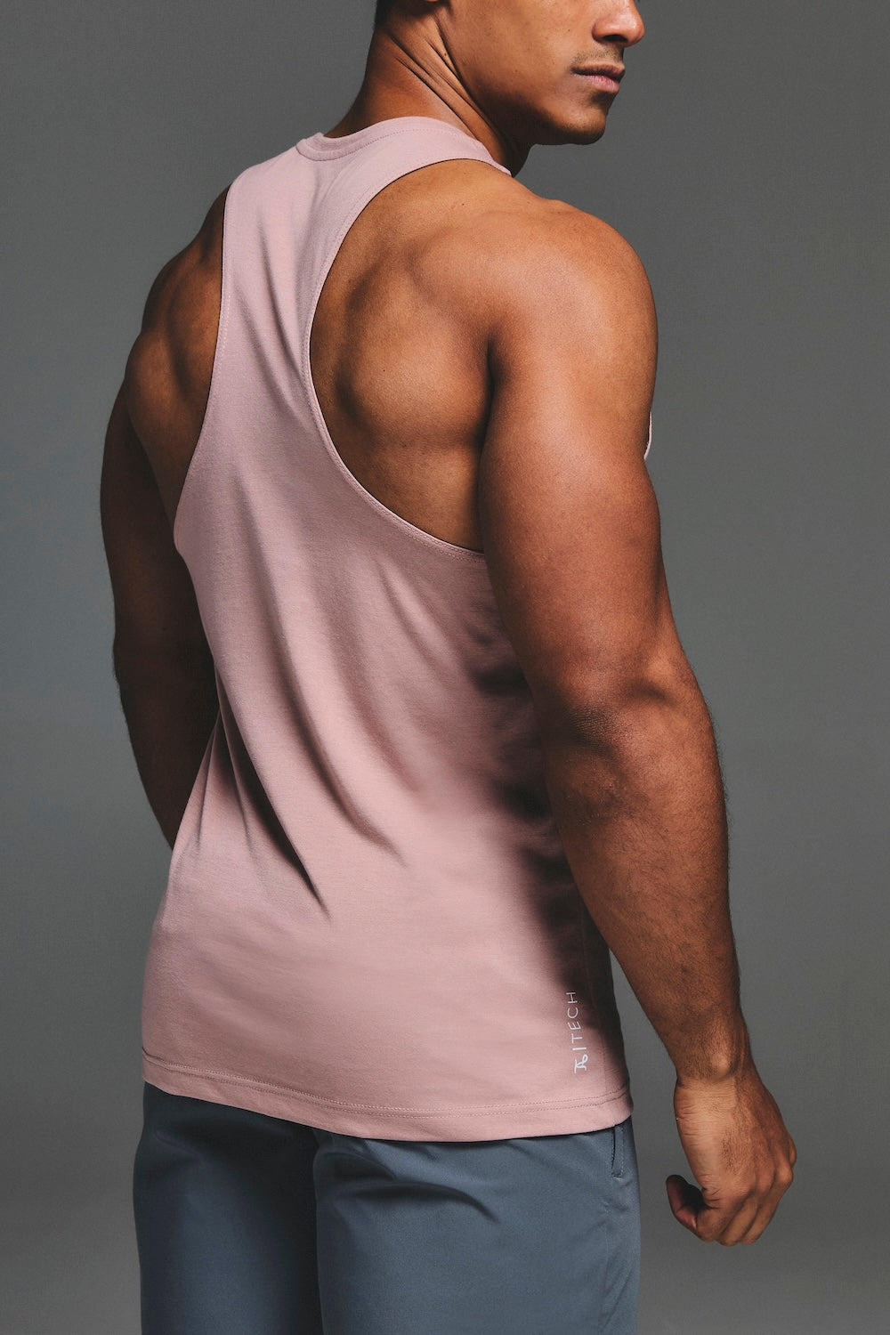 Essential Training Vest in Rose