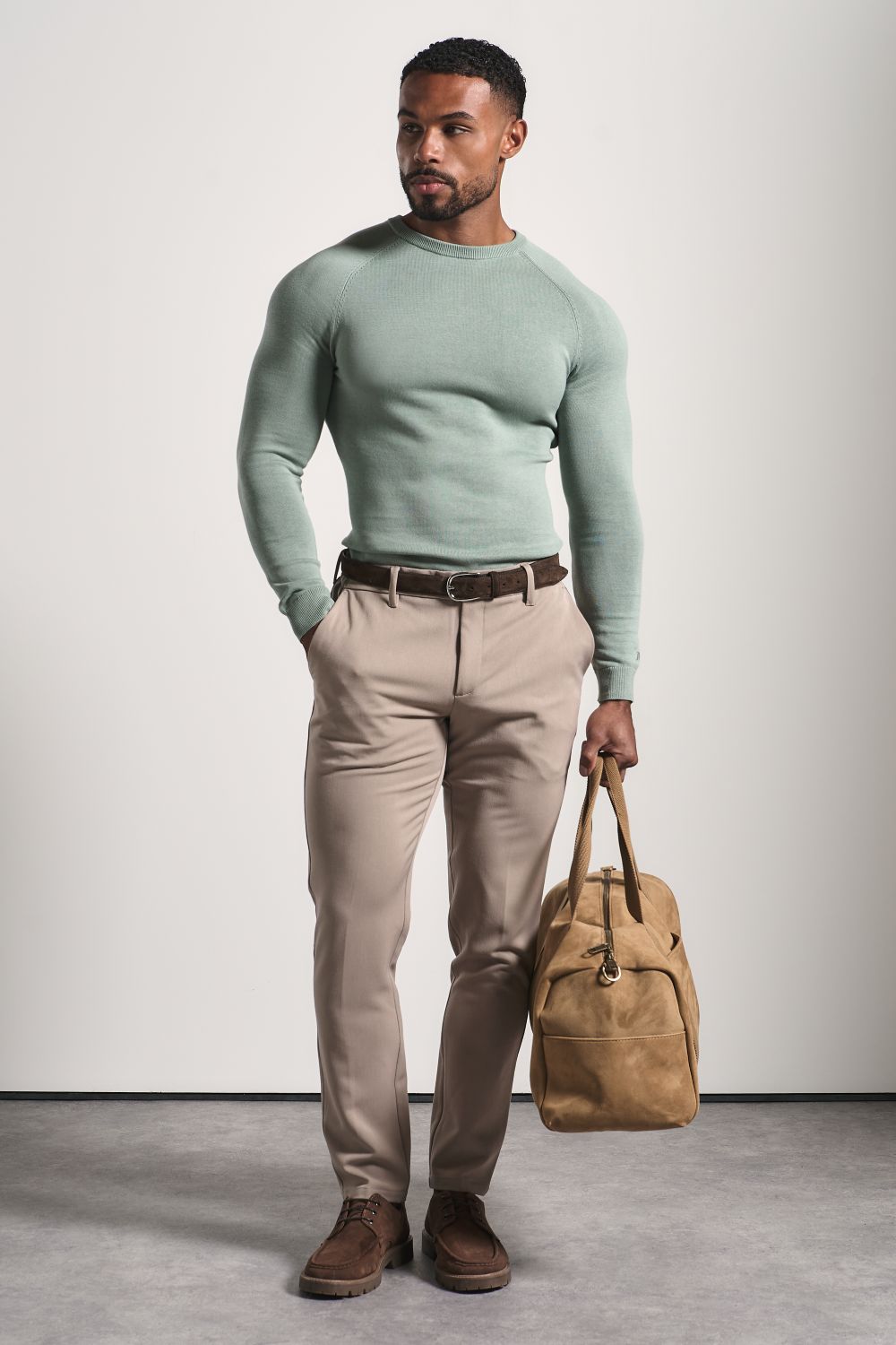 Muscle Fit Essential Trouser in Dark Stone