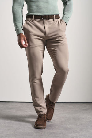Muscle Fit Essential Trouser in Dark Stone