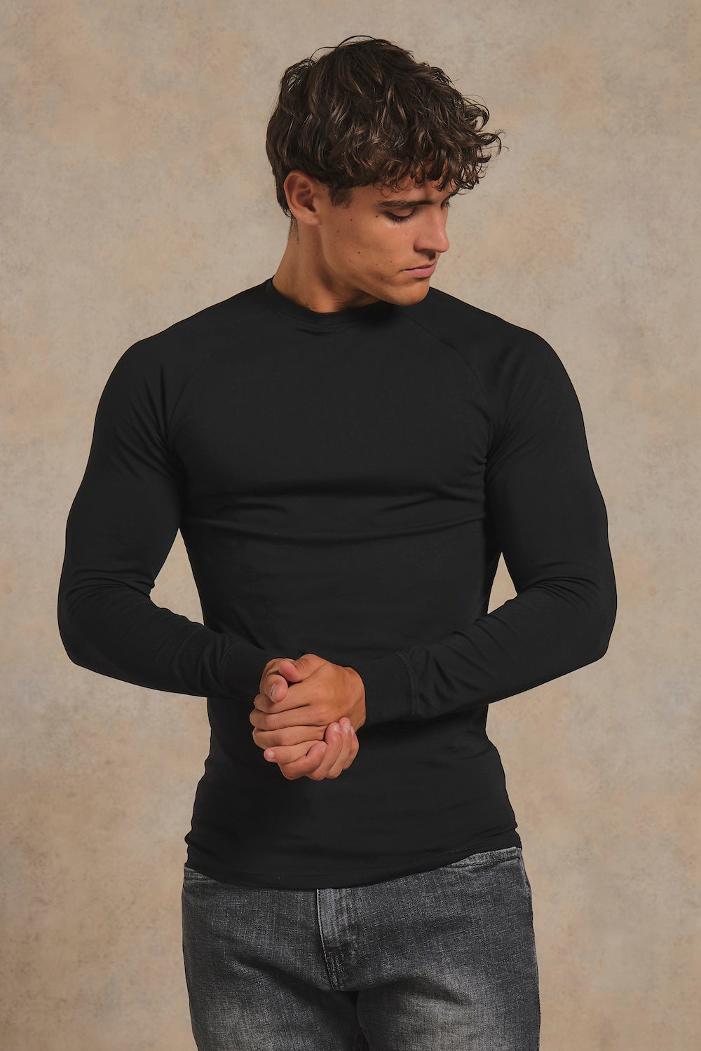 Muscle Fit Signature Long Sleeve T-Shirt in Black