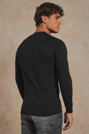 Muscle Fit Signature Long Sleeve T-Shirt in Black