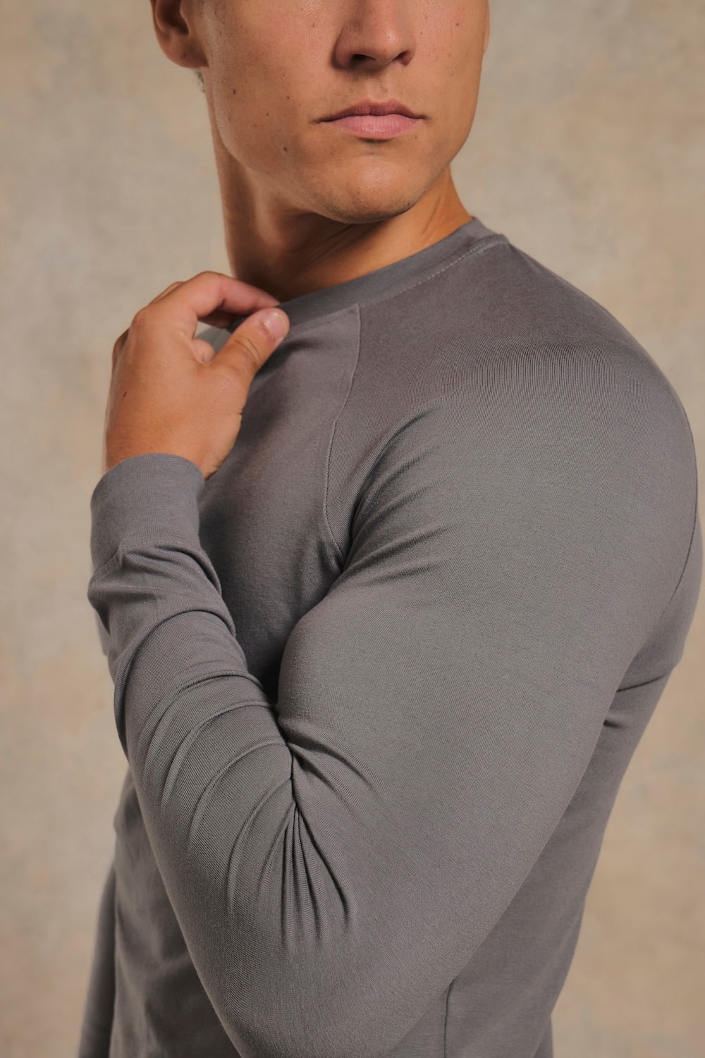 Muscle Fit Signature Long Sleeve T-Shirt in Charcoal