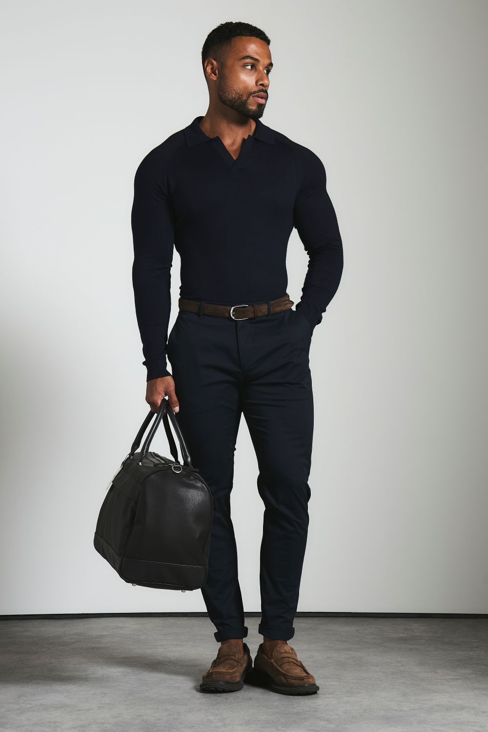 Muscle Fit Cotton Stretch Chino Trouser in Navy