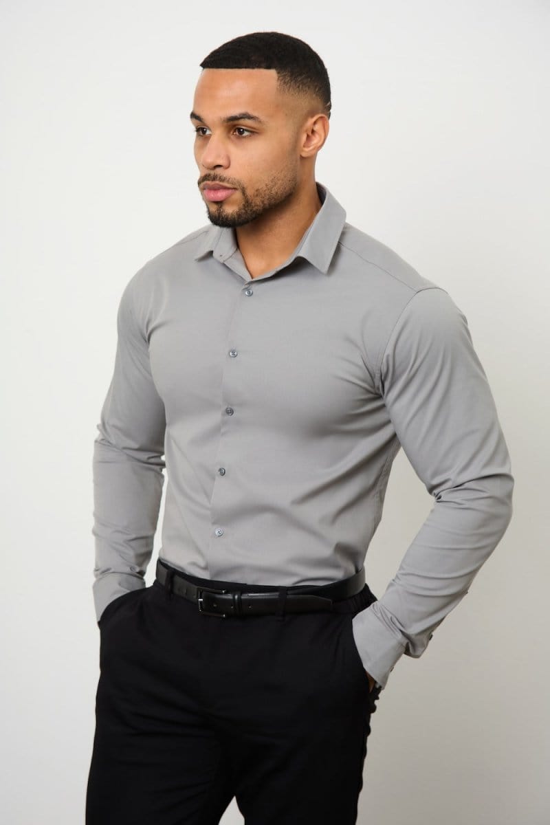 Model is 5'11 and wears a size L (44" chest, 31" waist)