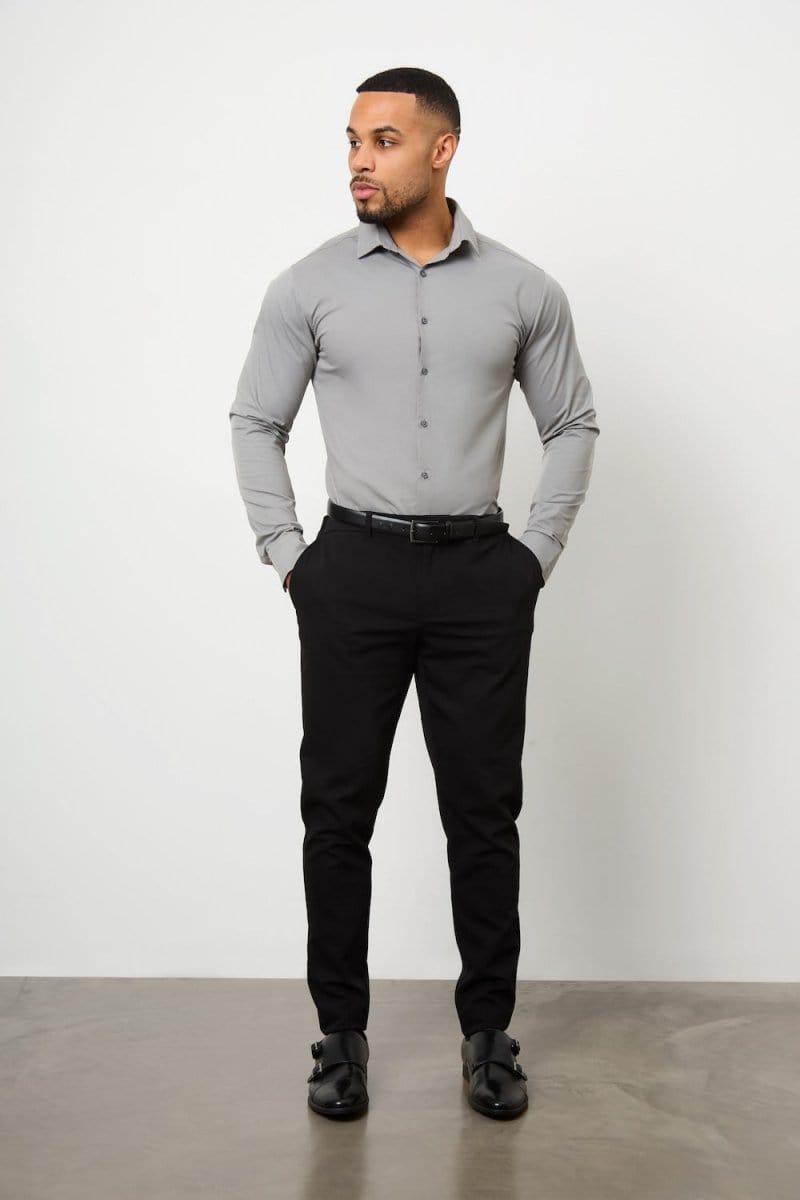 Model is 5'11 and wears a size L (44" chest, 31" waist)