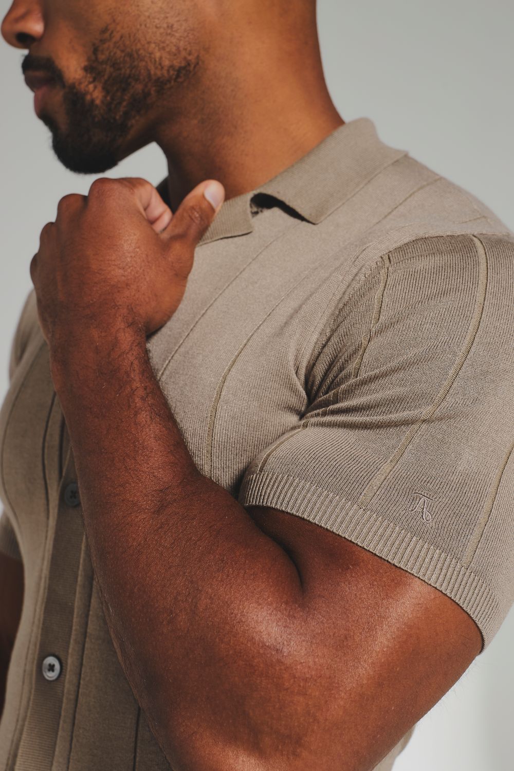 Ribbed Knitted Shirt in Mushroom