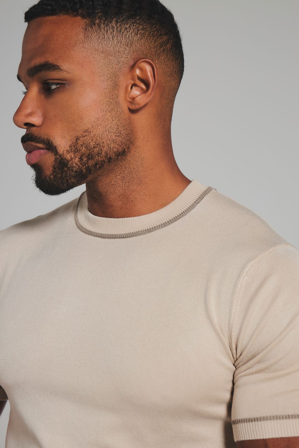 Contrast Tipped Knitted T-Shirt in Light Stone