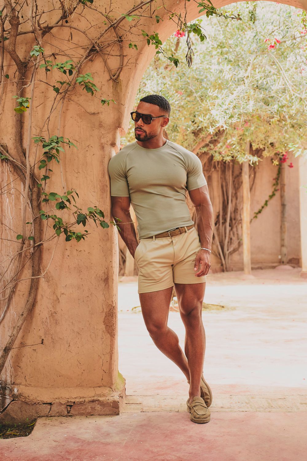 Muscle Fit T-Shirt in Soft Khaki