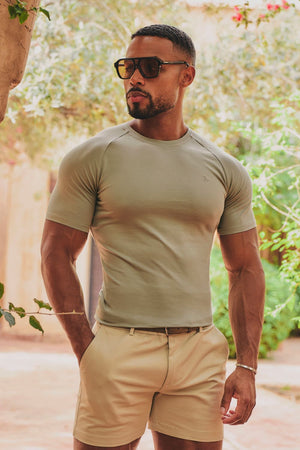 Muscle Fit T-Shirt in Soft Khaki