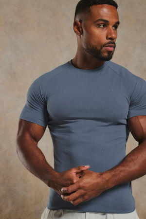 Muscle Fit T-Shirt in Airforce