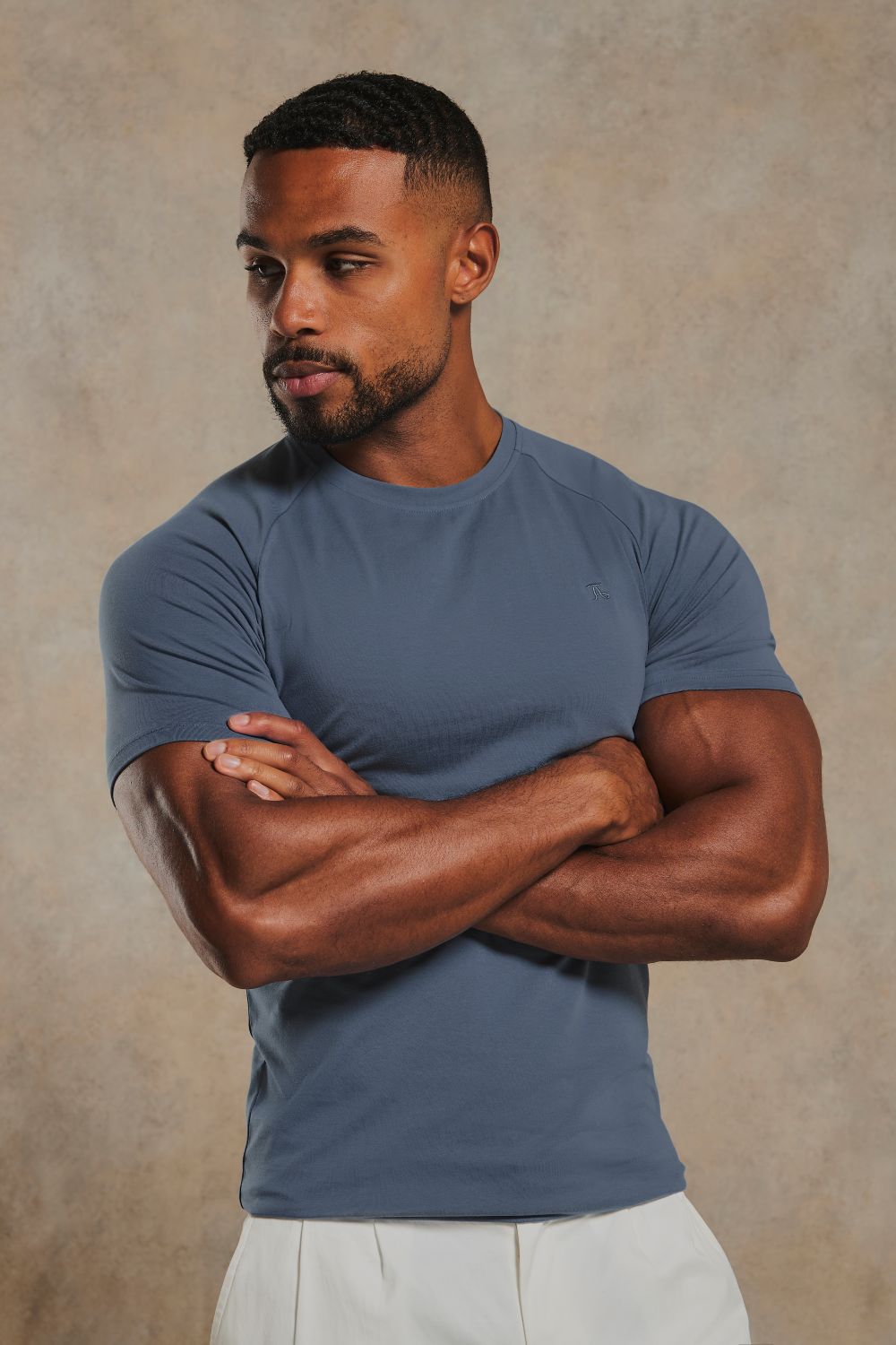 Muscle Fit T-Shirt in Airforce