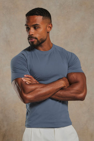 Muscle Fit T-Shirt in Airforce