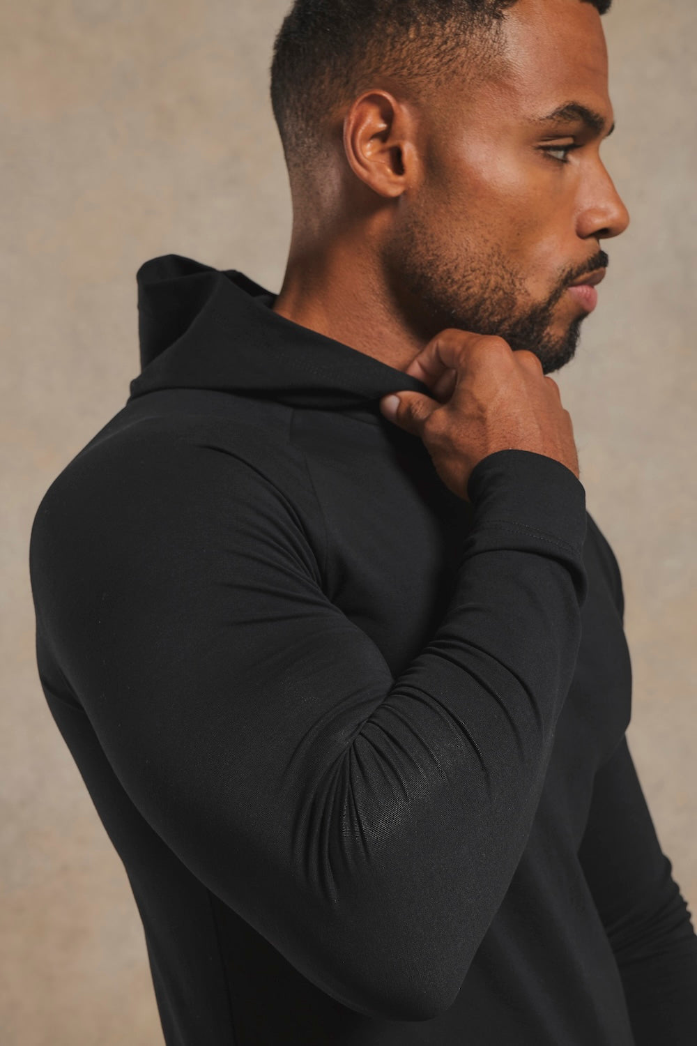 Muscle Fit Hooded Long Sleeve Top in Black