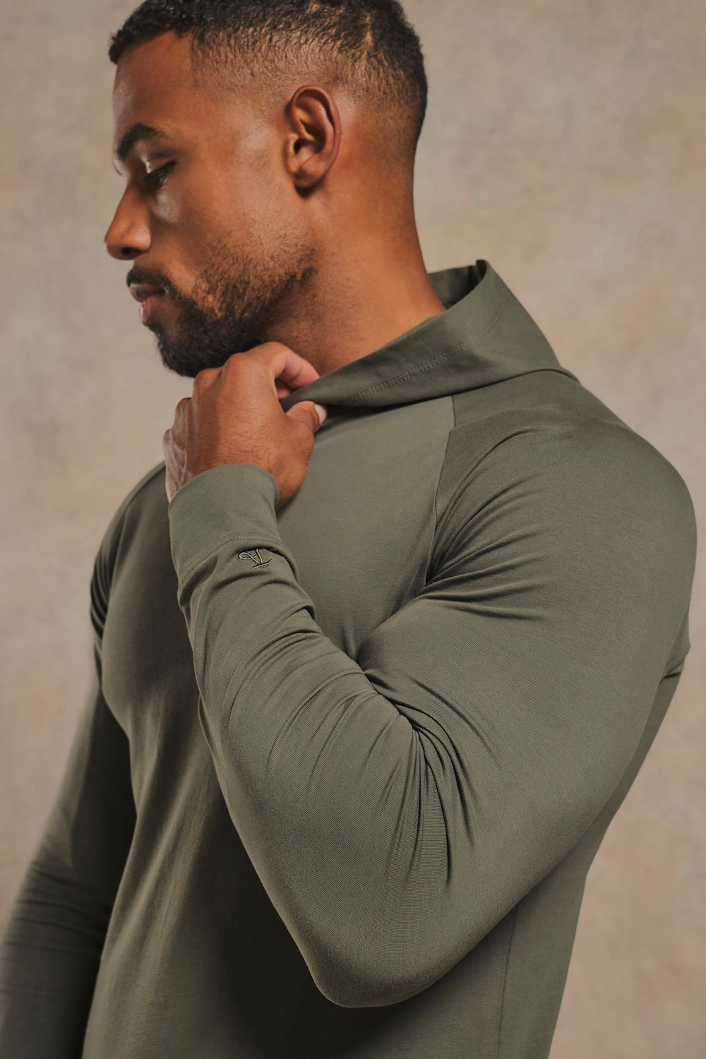 Muscle Fit Hooded Long Sleeve Top in Khaki