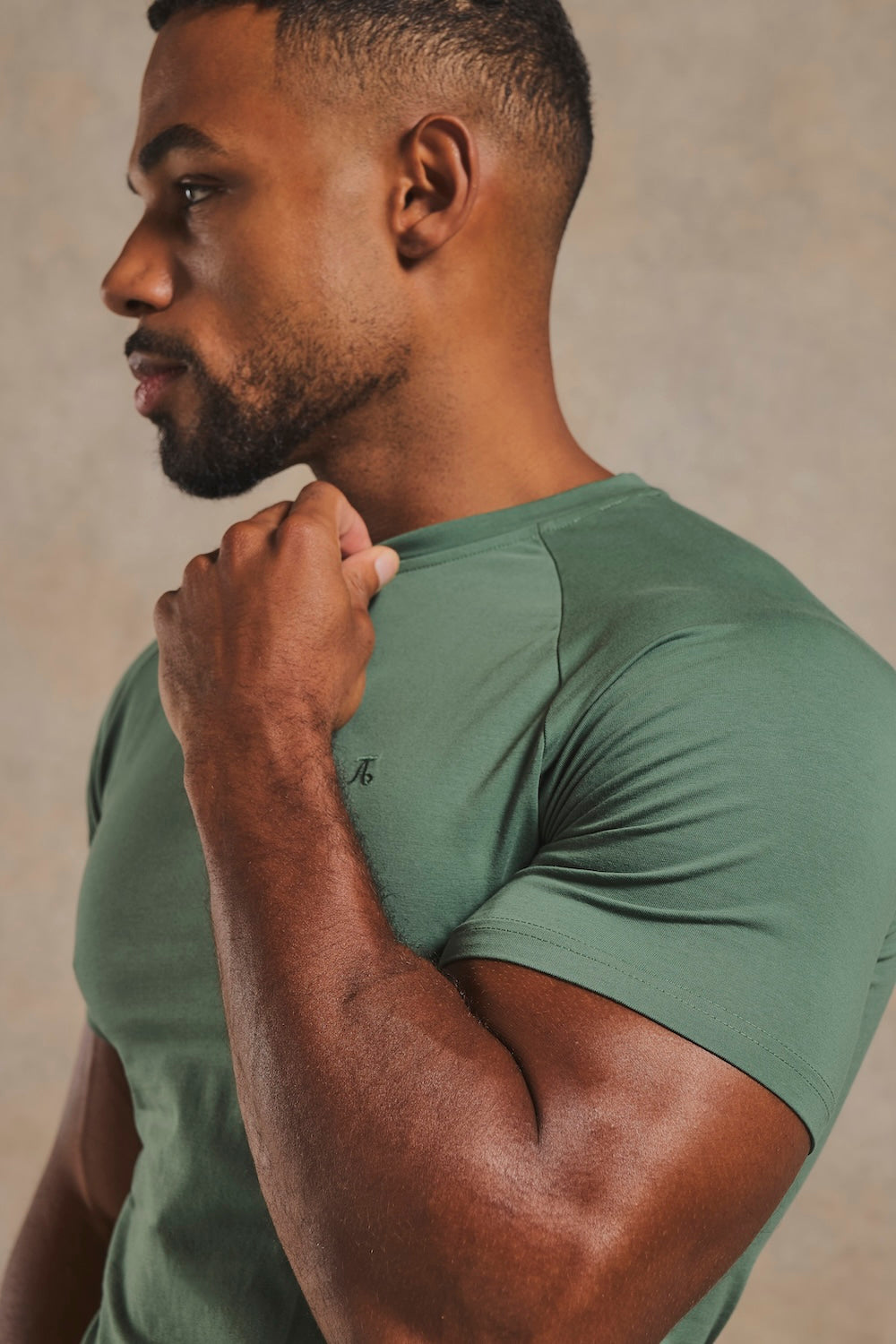 Muscle Fit T-Shirt in Kale