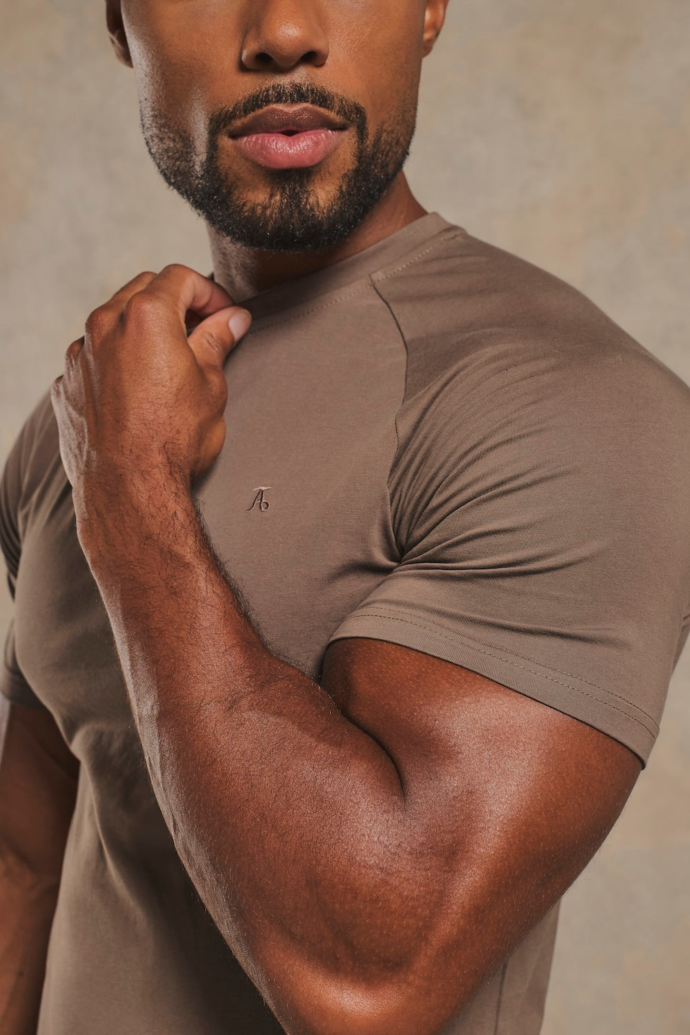Muscle Fit T-Shirt in Latte