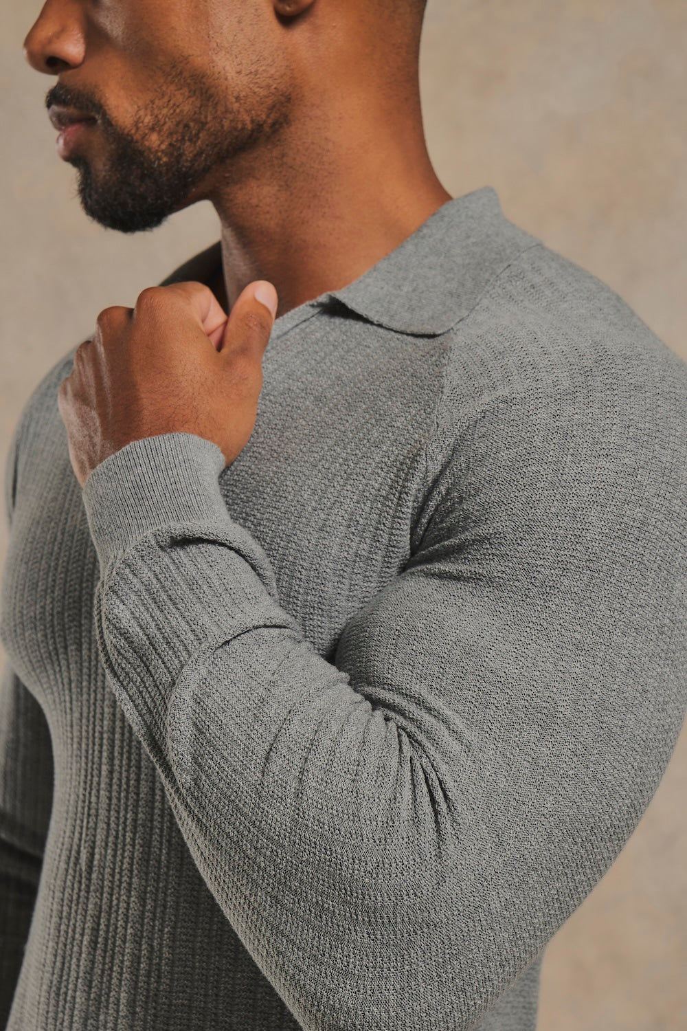 Textured Knitted V-Neck Open Collar Polo Shirt in Grey