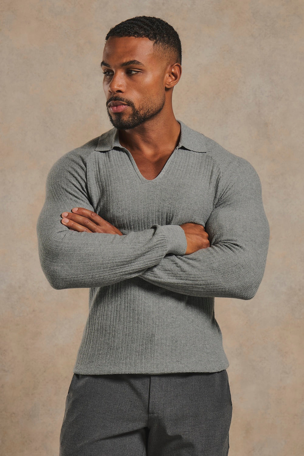 Textured Knitted V-Neck Open Collar Polo Shirt in Grey