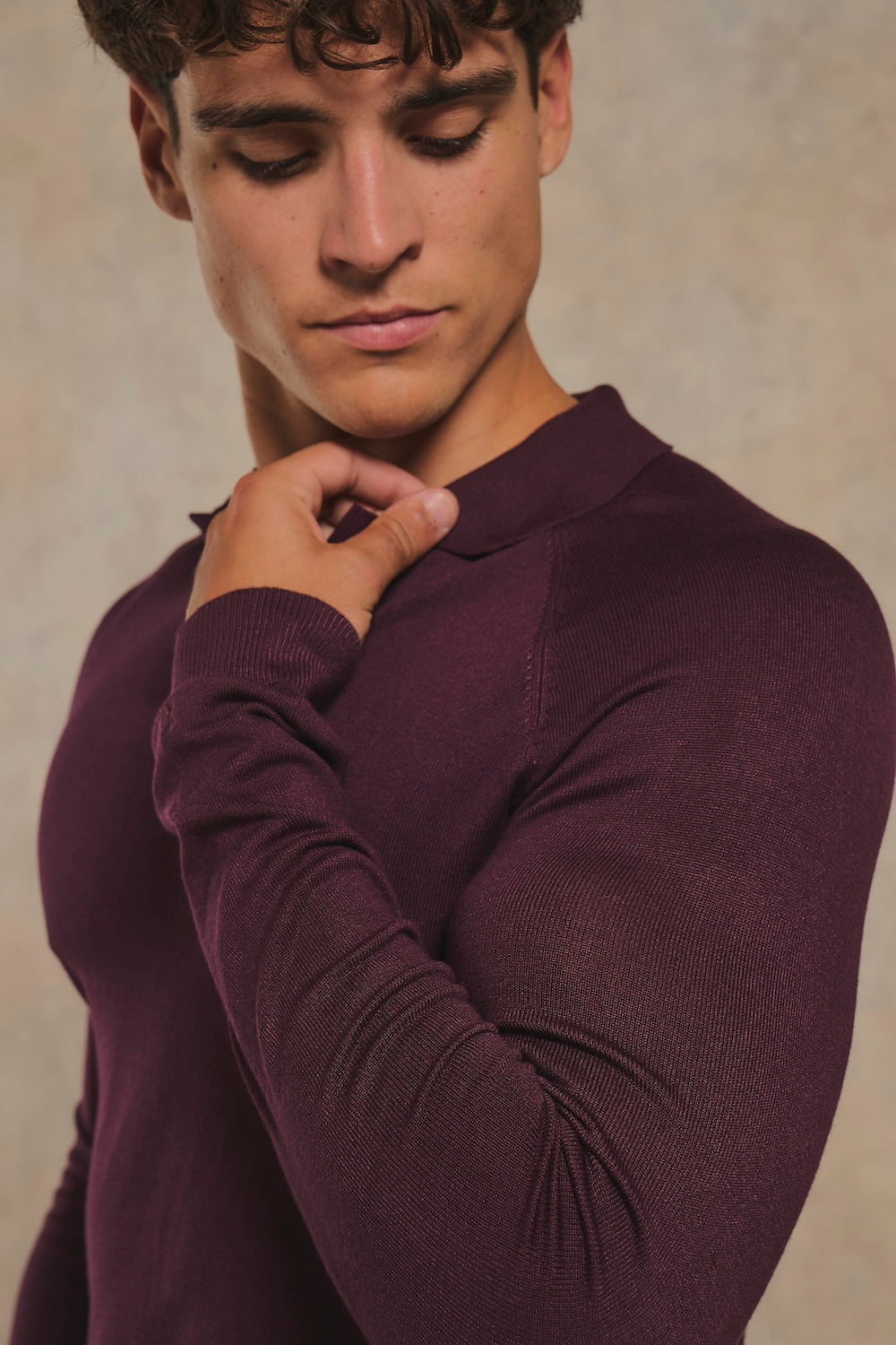 Open Collar Knitted Polo Shirt in Wine