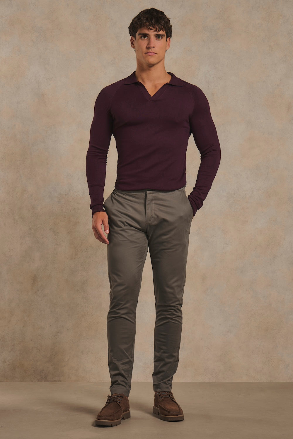 Open Collar Knitted Polo Shirt in Wine