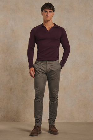 Open Collar Knitted Polo Shirt in Wine
