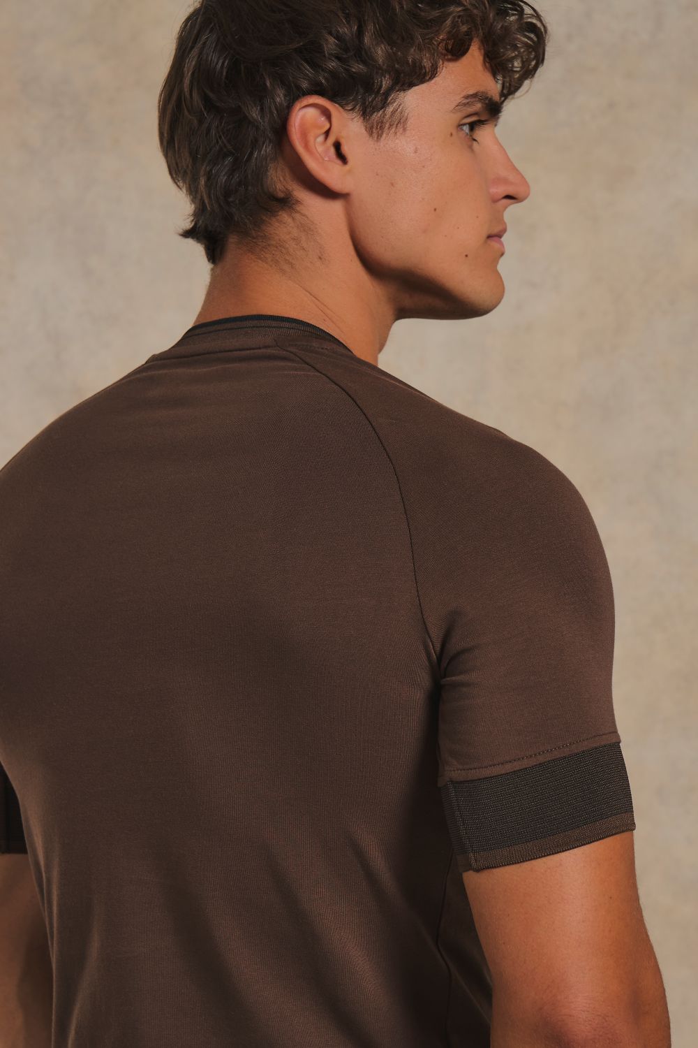 Wide Tipped Fashion T-Shirt in Chocolate with Black Tipping