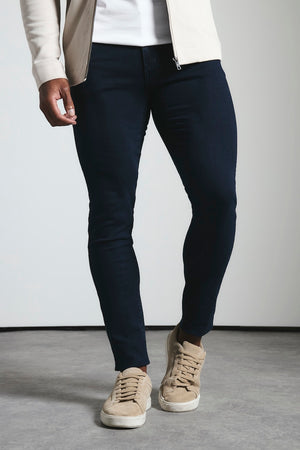 Muscle Fit Jeans in Indigo