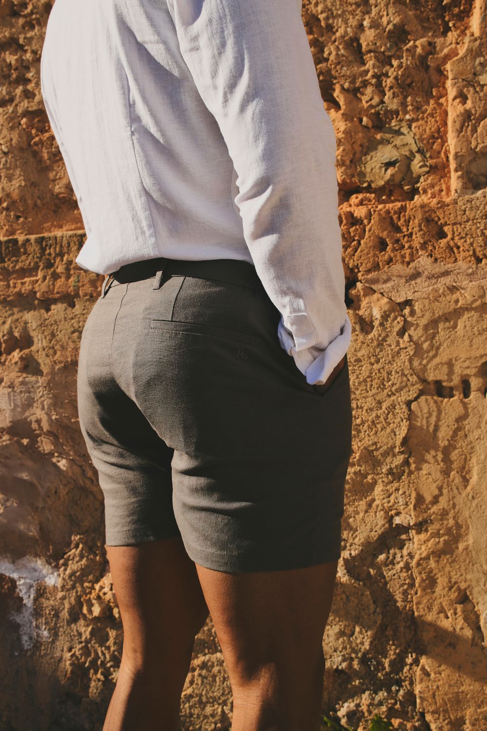 Stretch Smart Linen Blend Short in Mocha