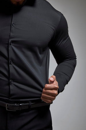 Muscle Fit Dress Shirt in Black