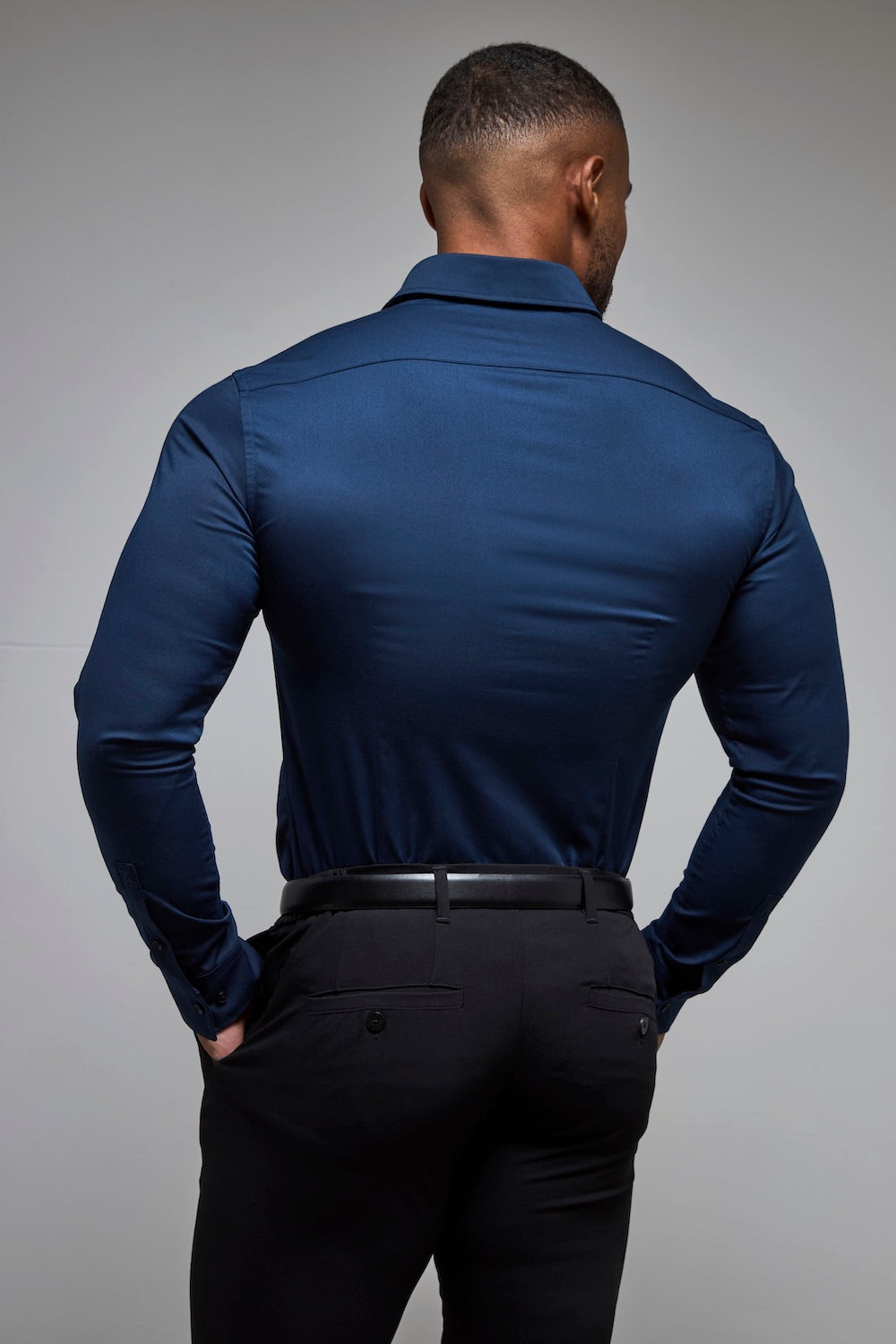 Muscle Fit Dress Shirt in Navy Blue
