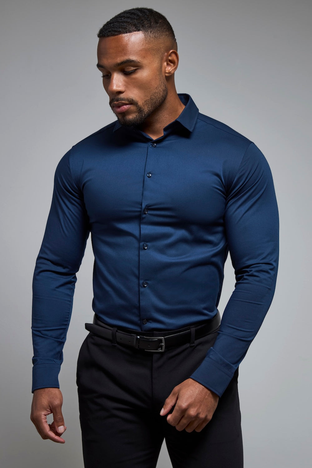 Muscle Fit Dress Shirt in Navy Blue