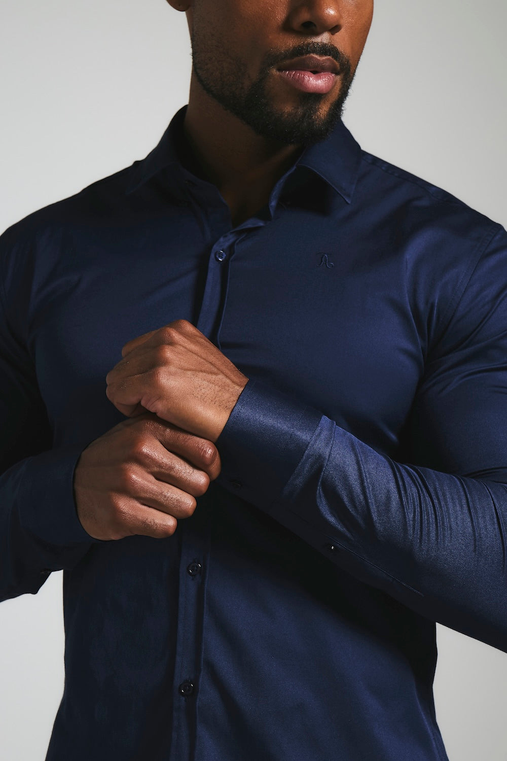 Muscle Fit Signature Shirt 2.0 in French Navy