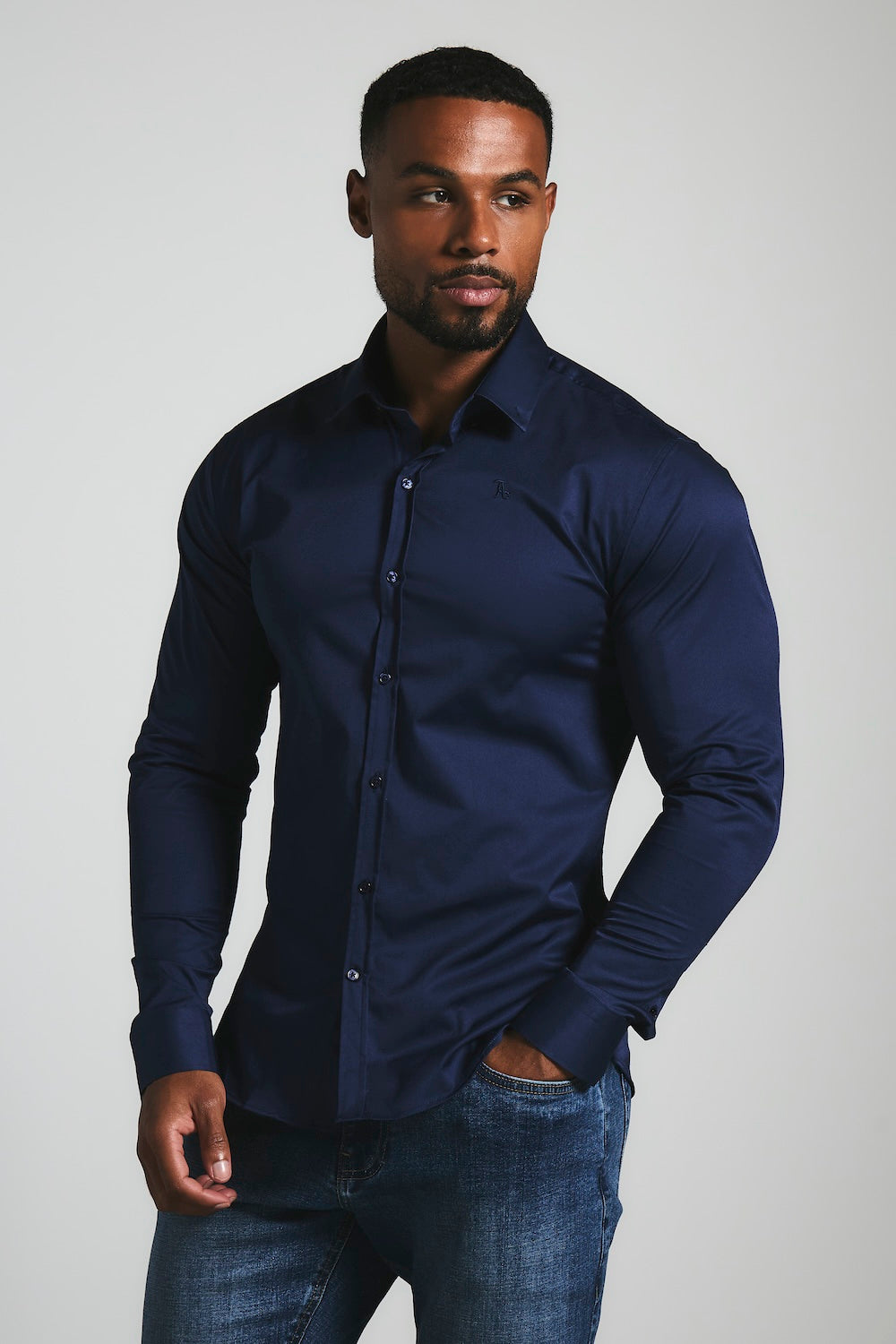 Muscle Fit Signature Shirt 2.0 in French Navy