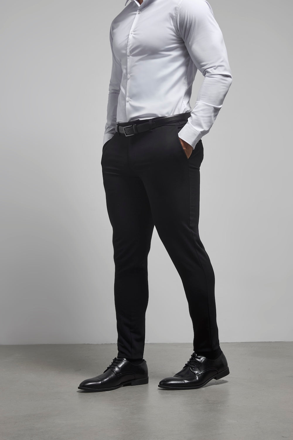 Muscle Fit Essential Trousers in Black