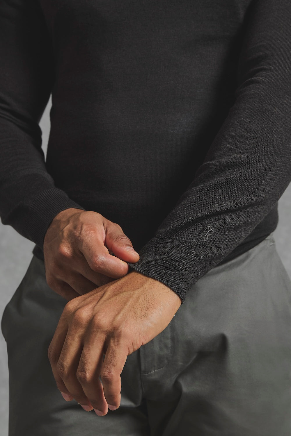 Extra Fine Merino Wool Crew Neck Jumper in Bitter Chocolate