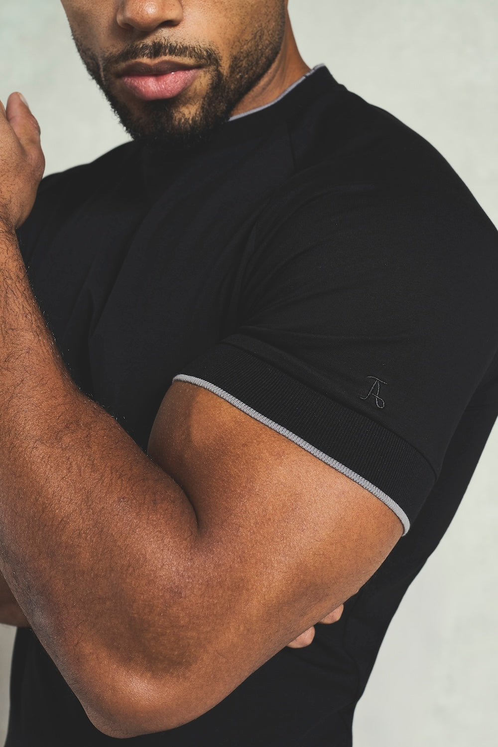 Fine Tipped T-Shirt in Black and Graphite