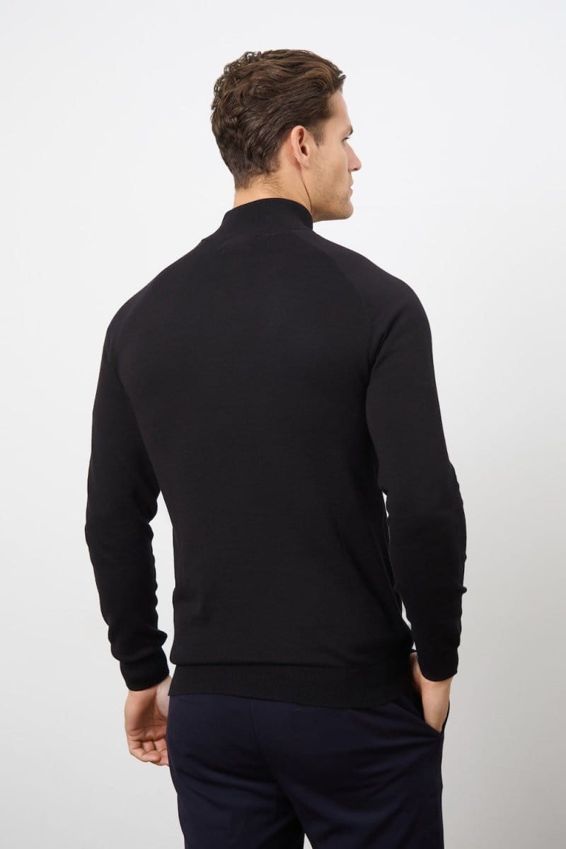 Half Zip Neck in Black - TAILORED ATHLETE - ROW