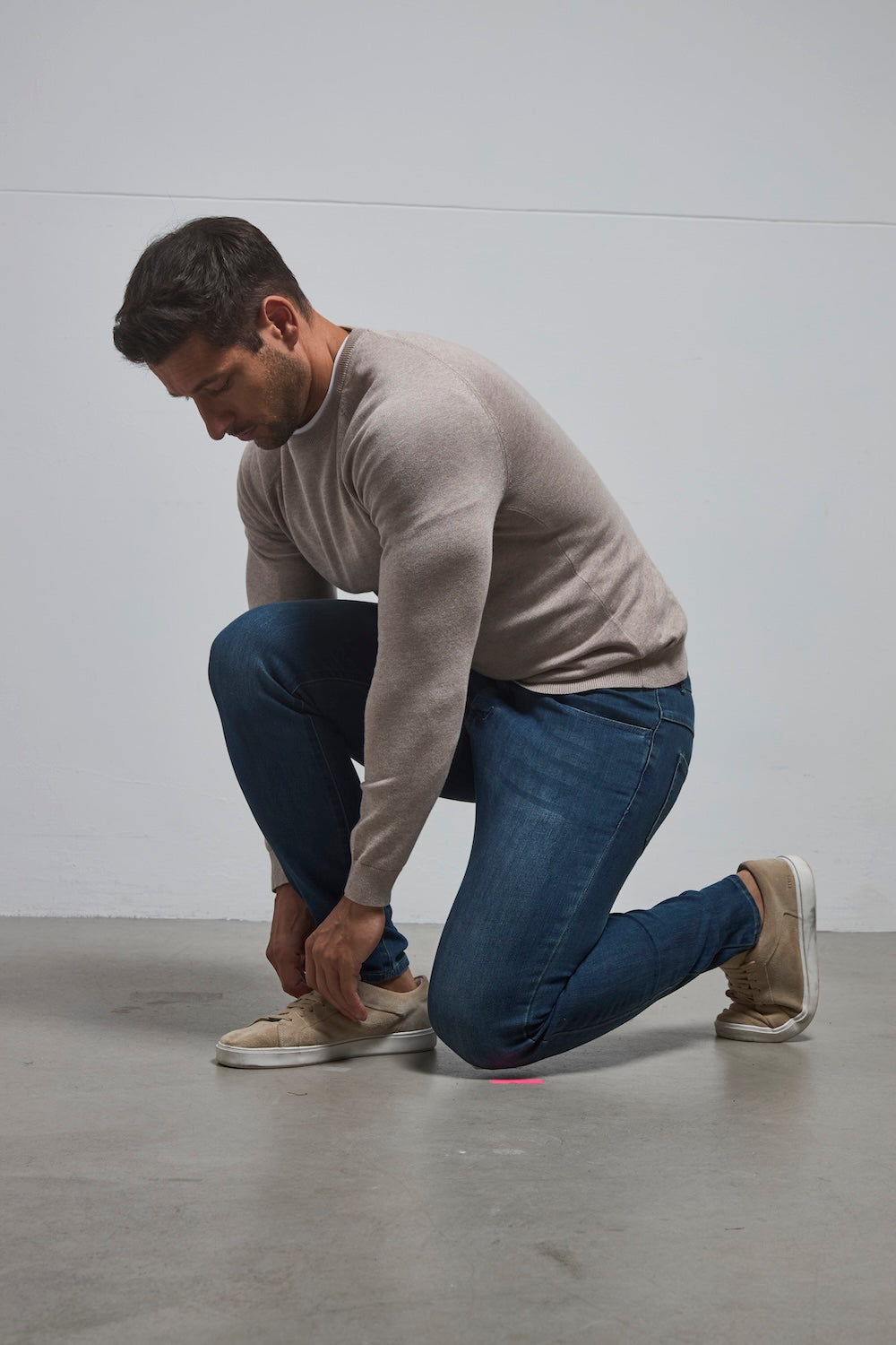 Muscle Fit Jeans in Mid Blue