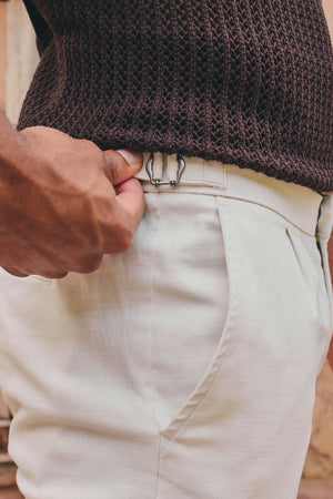 Stretch Linen Blend Cropped Pleated Trousers in Chalk