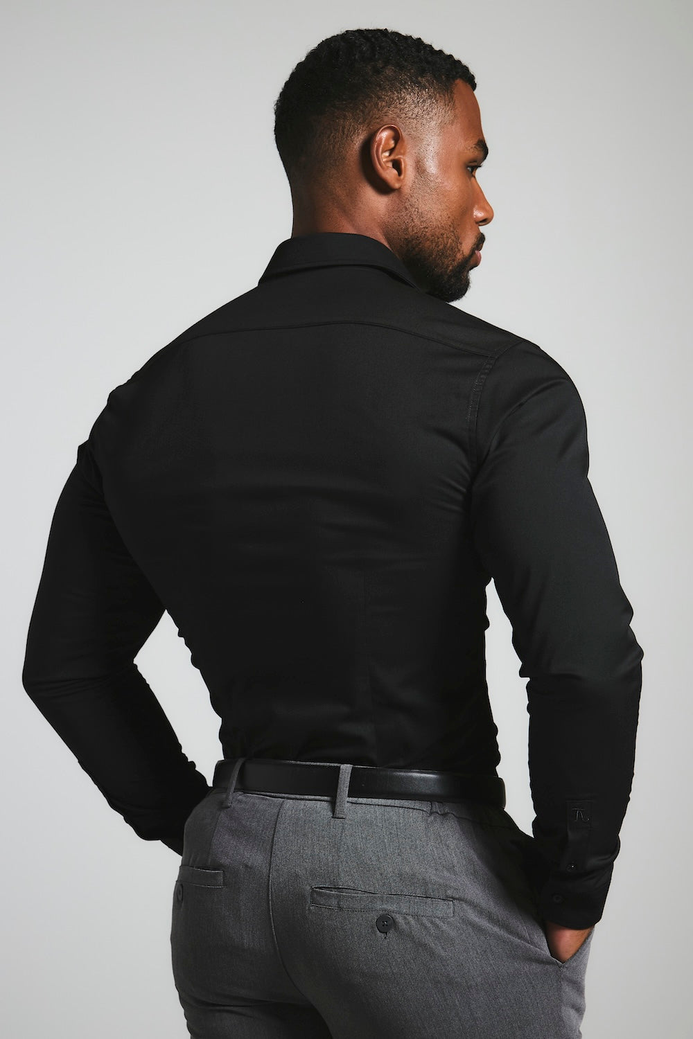 Muscle Fit Dress Shirt in Black