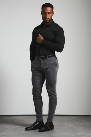 Muscle Fit Dress Shirt in Black